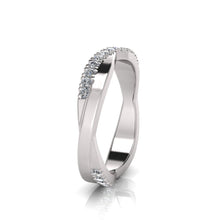 Load image into Gallery viewer, Sterling Silver Cubic Zirconia Ring 684